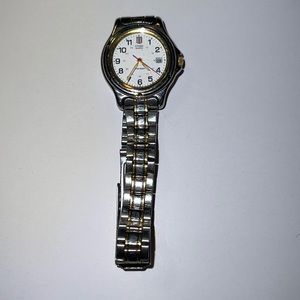 Ladies Citizen Watch, great condition! Needs Battery!!!